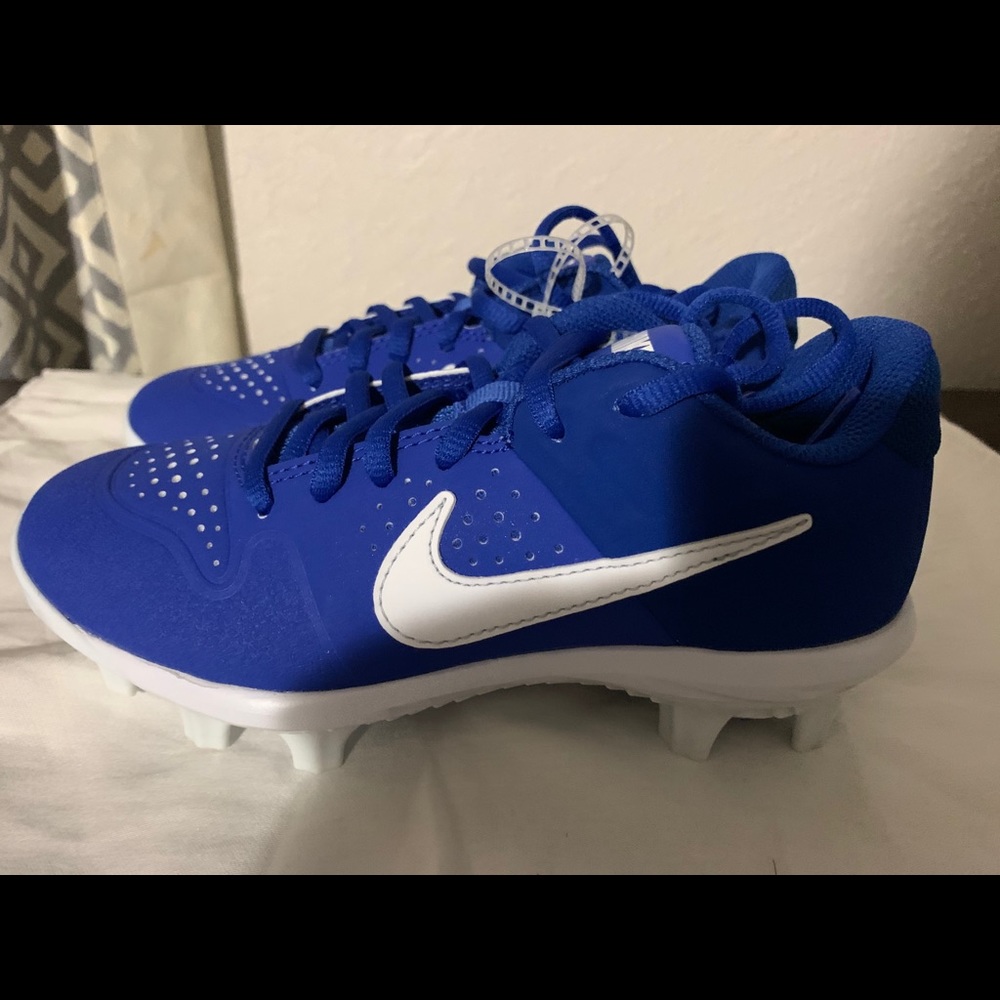 New Youth Nike baseball blue cleats